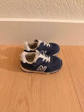 New Balance New-b 515 Toddler Sneakers - Navy and White - Size 5 - Minor Flaw